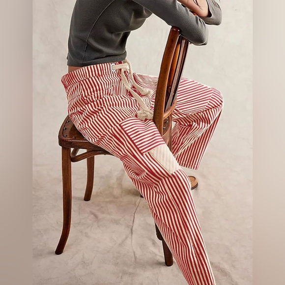 NWOT Med. Striped Red and White Women's Wide Leg Pants - Picture 5 of 11